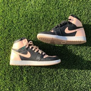 Jordan Retro 1 High OG Crimson Tinit